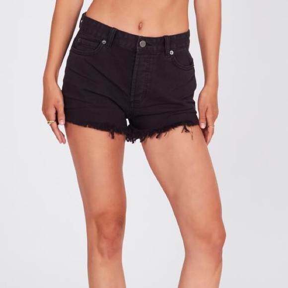 amuse society shoreline short